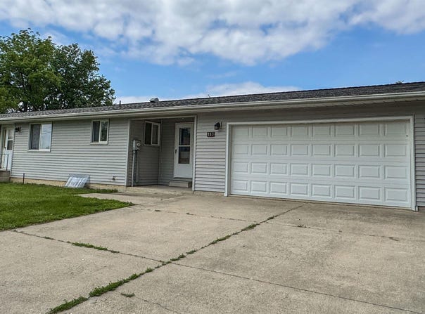 110 Highland, Dumont, IA 50625