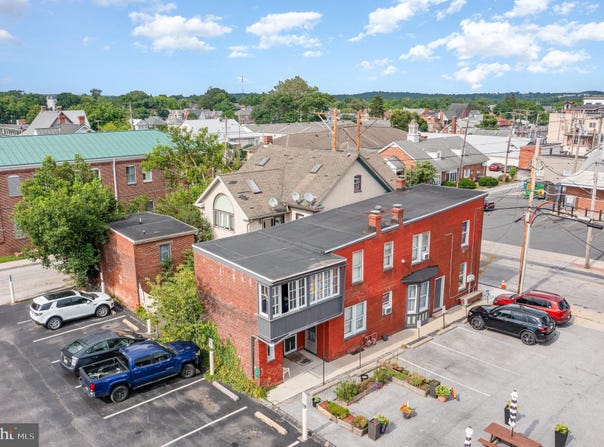 18 N WASHINGTON STREET, GETTYSBURG, PA 17325