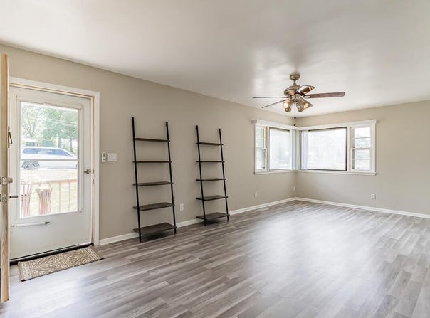 1302 MAPLE Street, SIDNEY, IA 51652