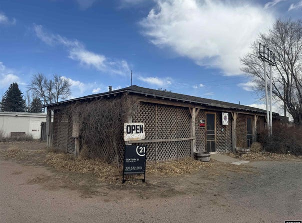 302 Pioneer Crt, Fort Laramie, WY 82213