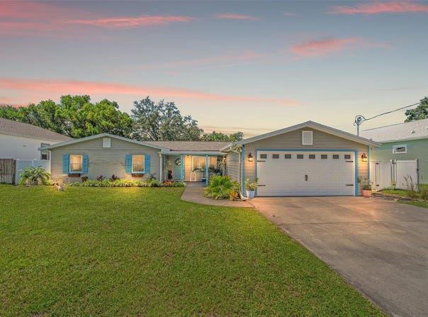 2526 LAKE ELLEN LANE, TAMPA, FL 33618