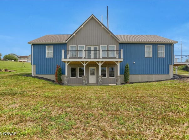 809 BOROUGH LINE ROAD, Mifflinburg, PA 17844