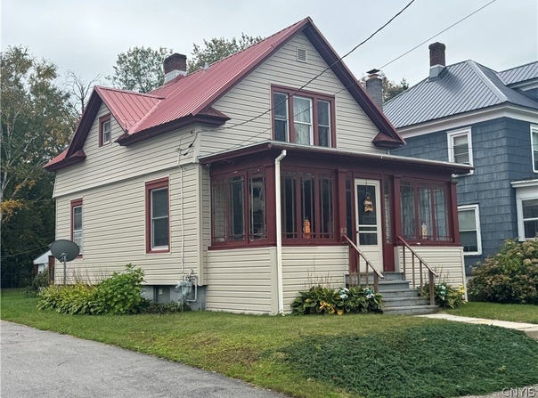 22 E Spofford Avenue, Dolgeville, NY 13329