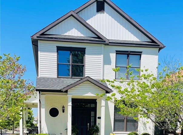 901 NE Arleta Gardens, Bentonville, AR 72712