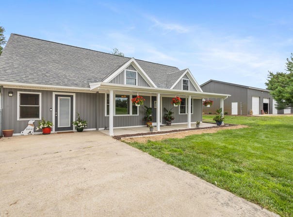 24920 Airline Road, Sturgis, MI 49091