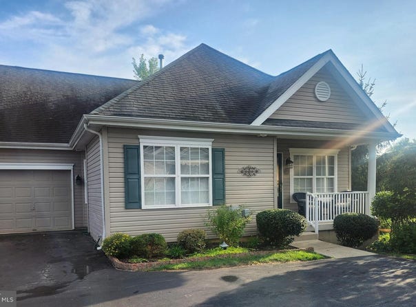 195 HARMONY COURT, BENSALEM, PA 19020