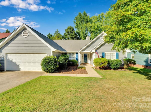 10009 Patrick Springs Court, Matthews, NC 28105