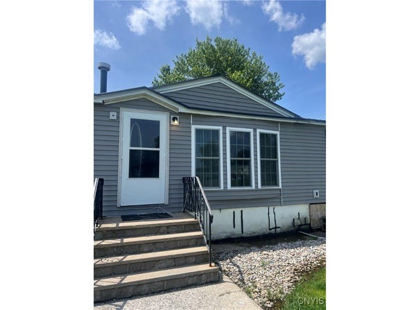215 Abbe Boulevard, Westmoreland, NY 13440