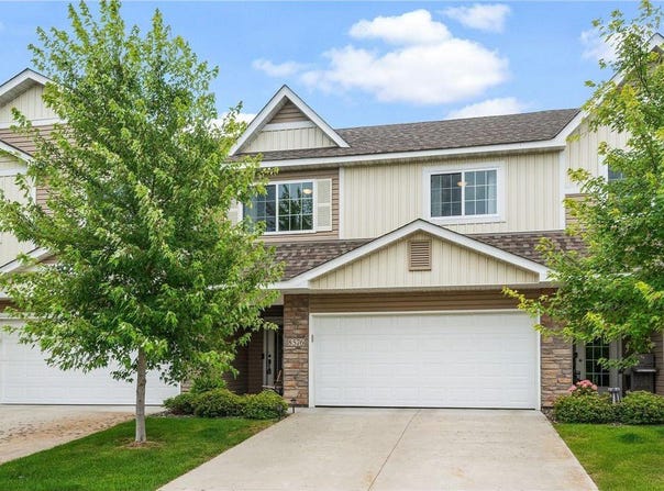 8576 Gateway Circle, Monticello, MN 55362