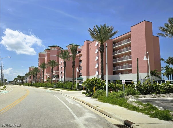 140 Estero Boulevard unit: 2206, Fort Myers Beach, FL 33931