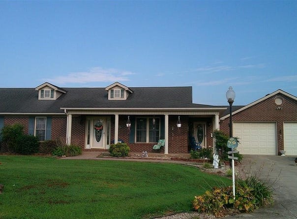 2568 Holy Cross Road, New Haven, KY 40051