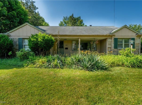 18943 Story Road, Rocky River, OH 44116