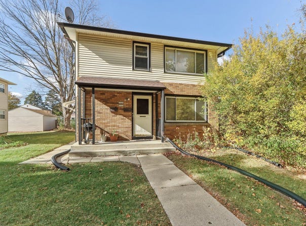 5323 N 27th St, Milwaukee, WI 53209