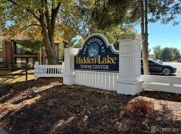 0-2-4-6 Towne Center Drive, North Brunswick, NJ 08902
