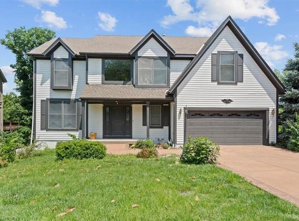 18970 W 115th Terrace, Olathe, KS 66061