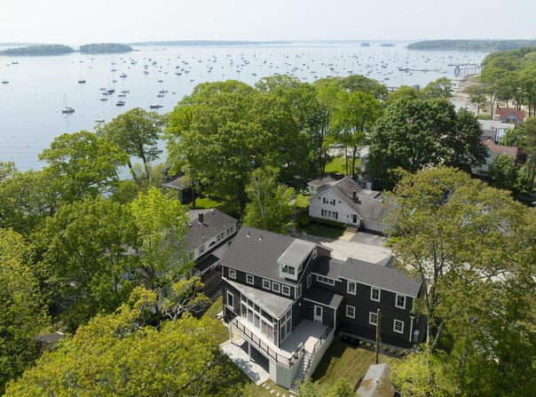 24 Amerescoggin Road, Falmouth, ME 04105