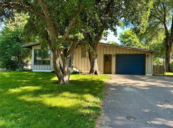 1875 7th Street, White Bear Lake, MN 55110
