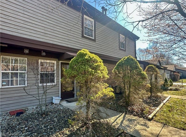 924 Nob Hill Drive unit: 3, Niles, OH 44446