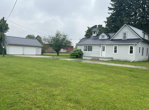 855 E Hansen Road, Scottville, MI 49454