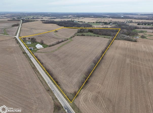 2037 Ivanhoe Road, Ely, IA 52227-9523