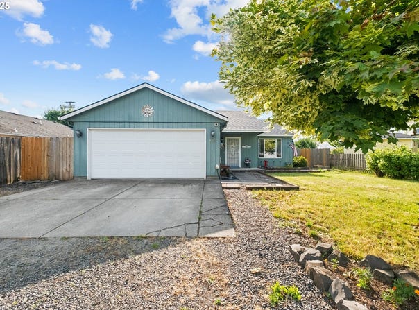 426 S 42ND PL, Springfield, OR 97478