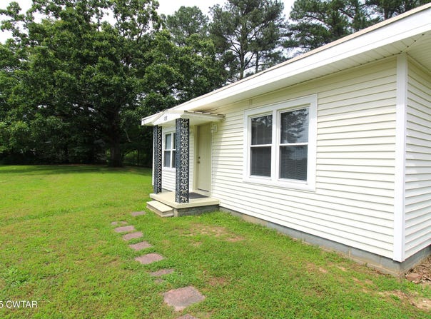 1139 S Main Street, Lexington, TN 38351