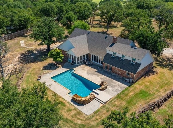 411 Center Hill Road, Gainesville, TX 76240