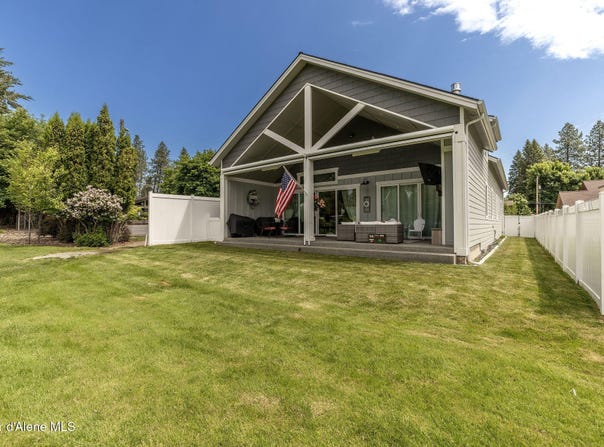 10383 N MORRIS RD, Hayden Lake, ID 83835