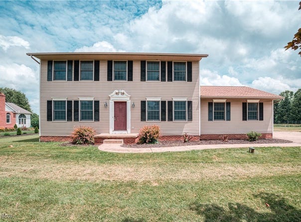 2811 Canton Road, Uniontown, OH 44685