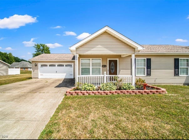 309 Woodland Way unit: A, Jefferson, OH 44047