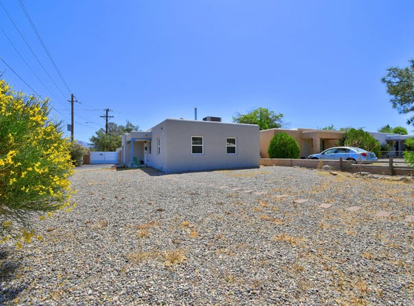500 VALVERDE Drive SE, Albuquerque, NM 87108