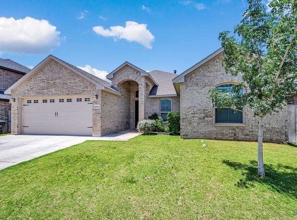 6003 Sunny Stone Dr, Midland, TX 79705