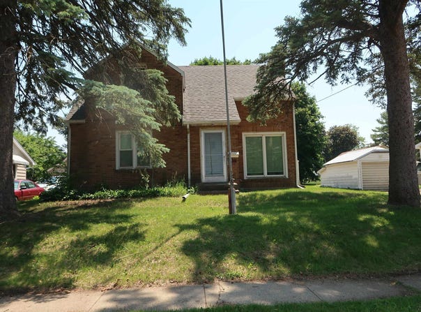 427 W Garfield, FREEPORT, IL 61032