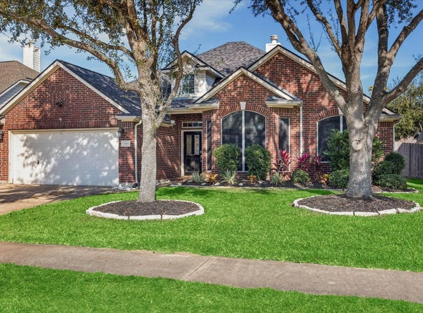 2410 Pine Brook Dr, Deer Park, TX 77536