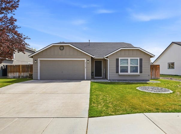 6217 Robert Wayne Dr, Pasco, WA 99301-8608