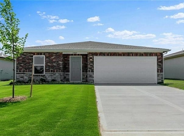 37743 W 207th Terrace, Edgerton, KS 66021