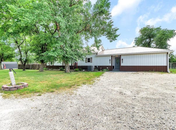 205 W Sunbarger, Cassoday, KS 66842