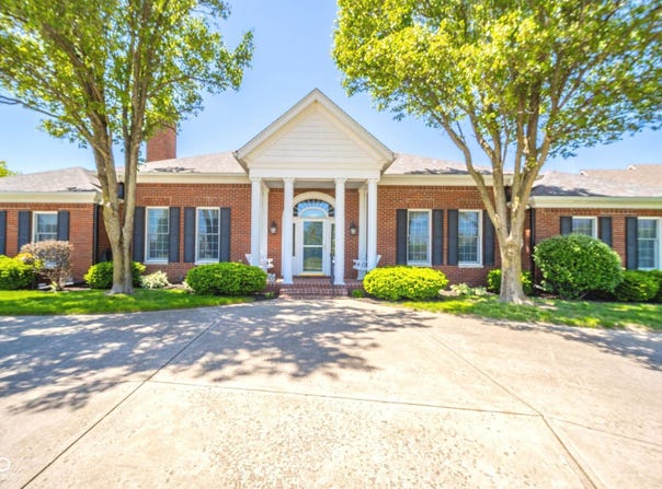 1105 Deer Creek Drive, Anderson, IN 46011