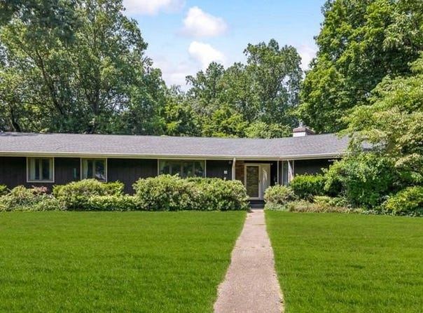 16 LENAPE TRAIL, WENONAH, NJ 08090