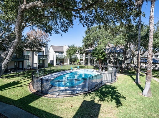 302 Saint Andrews Street unit: J-101, Rockport, TX 78382