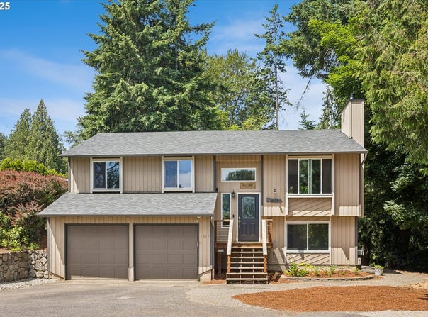 1625 SE REGNER RD, Gresham, OR 97080