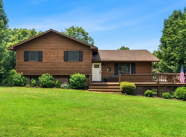 275 Meadowview Lane, Farmville, VA 23901