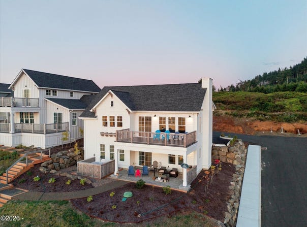 1100 NE Marmoris Avenue, Depoe Bay, OR 97341