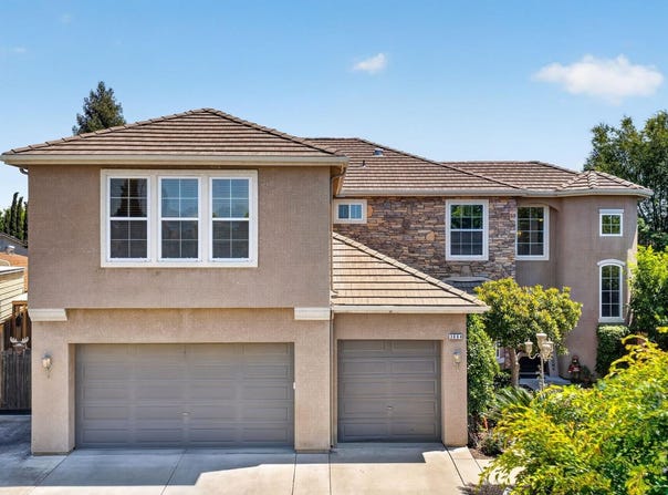 3084 Rall Avenue, Clovis, CA 93619