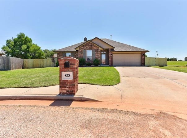 812 NW Phils Way, Piedmont, OK 73078