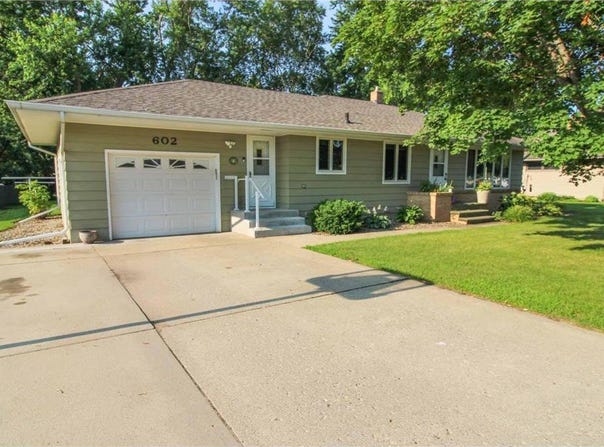 602 Main Street W, Melrose, MN 56352
