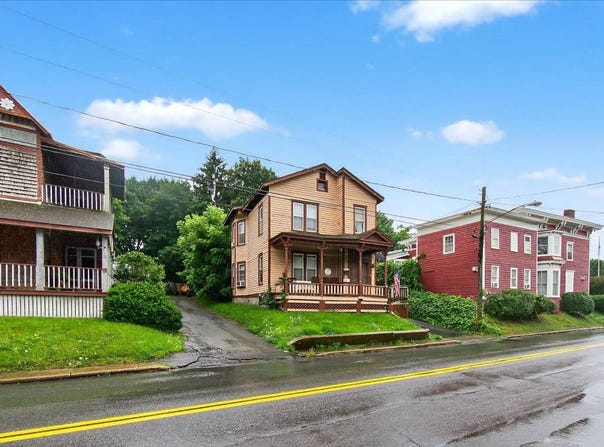 80 E Main St, Johnstown, NY 12095