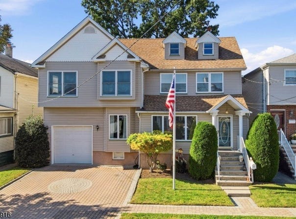 99 Morgan Pl, North Arlington Boro, NJ 07031-6313