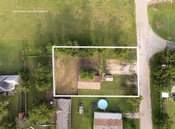 198 E 4th Street, Crawford, TX 76638