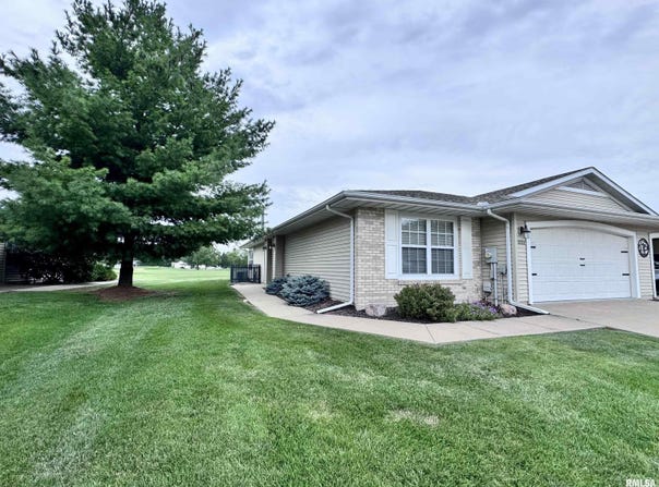 1111 HAWTHORN Ridge, Macomb, IL 61455
